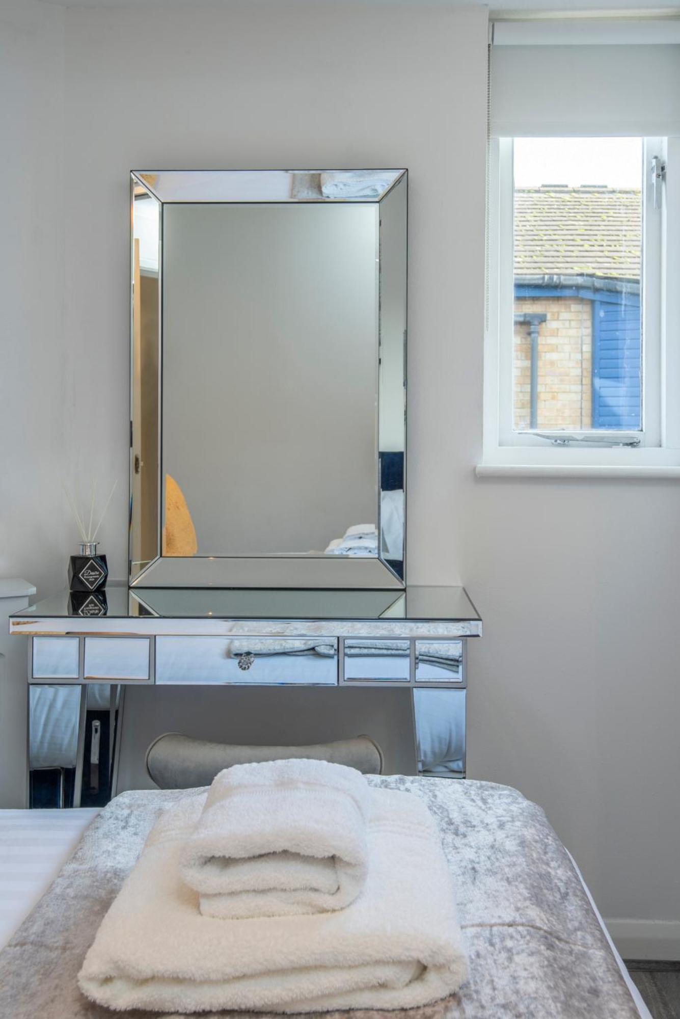 Ferienwohnung 2 Bed Town House With Garden In Hackney, London Exterior foto